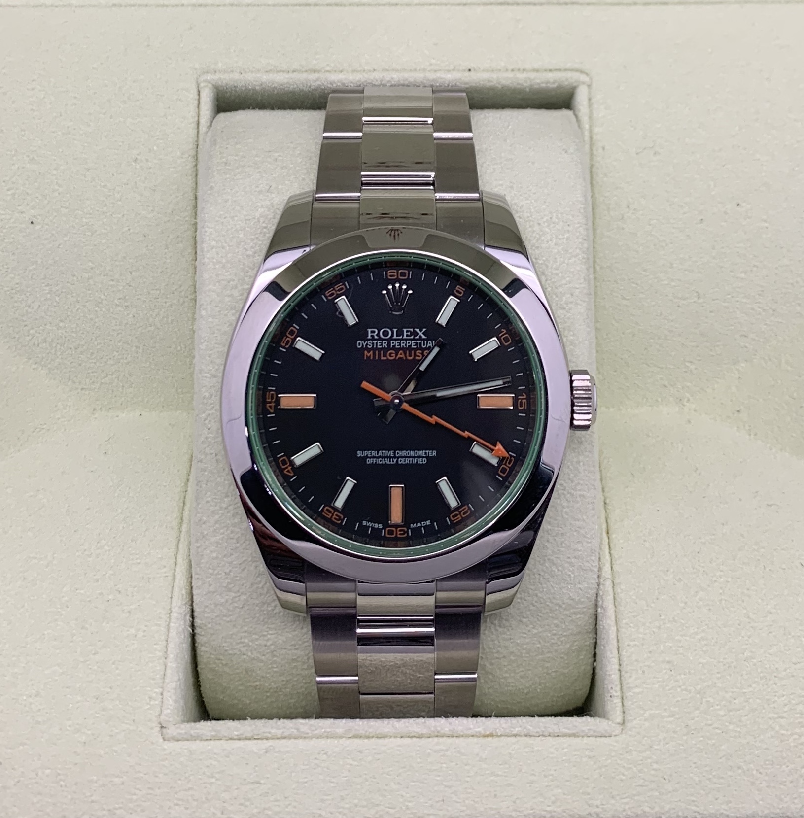 ROLEX MILGAUSS 41MM BLACK DIAL - Gold 